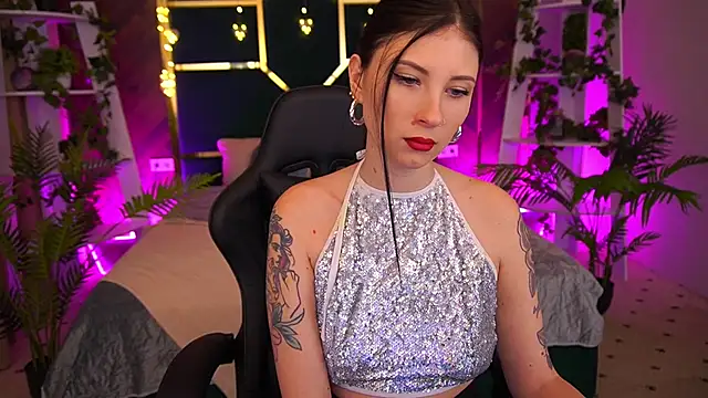 LunaaMay online show from 02.13.26