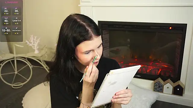 Glow hollow online show from 02.02.26