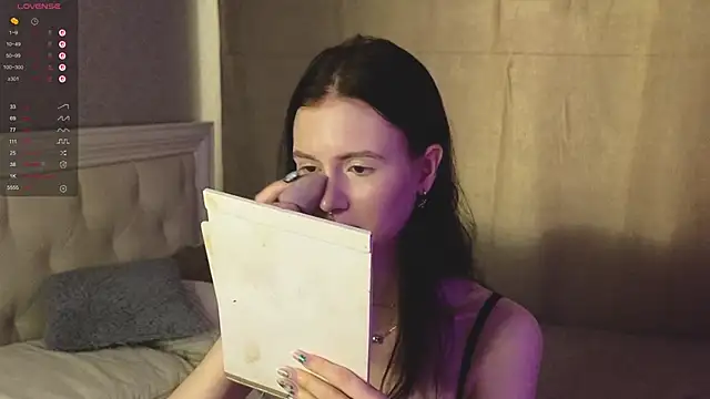 Glow hollow online show from 02.25.26