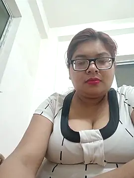 Snapshot of Elie_Hallway chatting on 02.27.26 Elie Hallway online show from 02.27.26