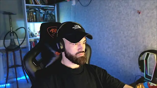 Snapshot of _Mostly_ chatting on 03.03.26 Mostly online show from 03.03.26