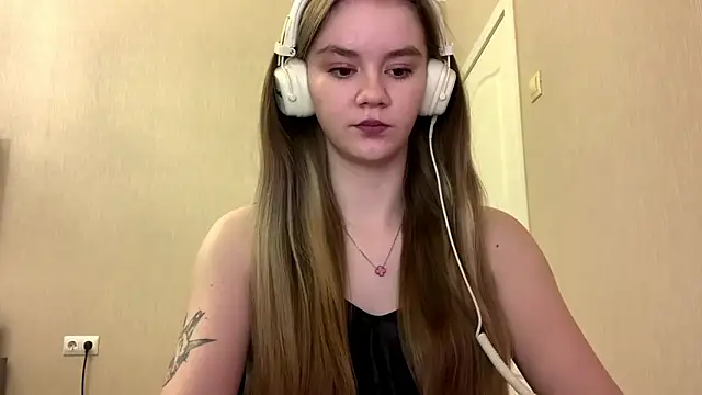 AgnesShy  online show from 02.23.26