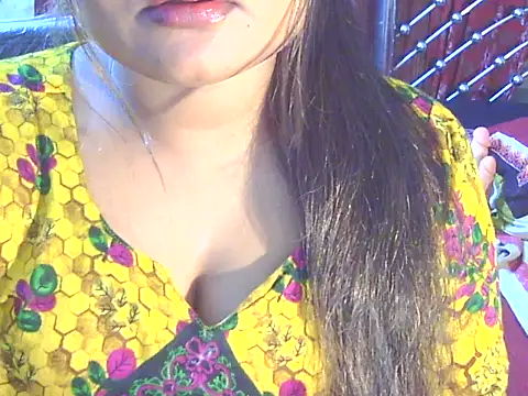 Snapshot of Nusrat_Faria chatting on 05.07.26 Nusrat Faria online show from 05.07.26