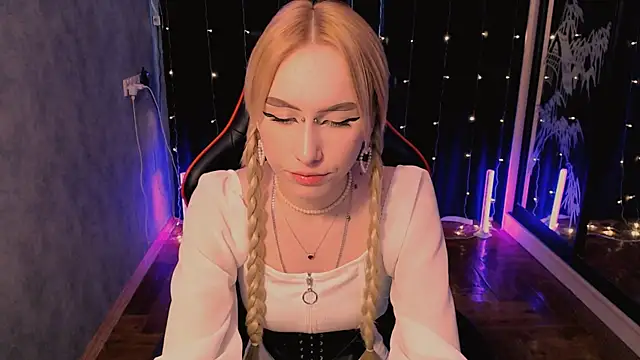 Snapshot of crybambi chatting on 03.14.26 crybambi online show from 03.14.26