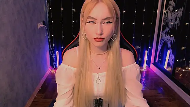 Snapshot of crybambi chatting on 03.17.26 crybambi online show from 03.17.26