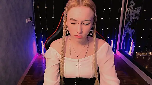 Snapshot of crybambi chatting on 03.19.26 crybambi online show from 03.19.26