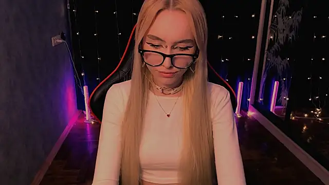 Snapshot of crybambi chatting on 04.06.26 crybambi online show from 04.06.26