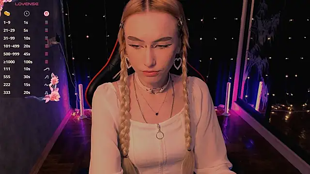 Snapshot of crybambi chatting on 04.11.26 crybambi online show from 04.11.26