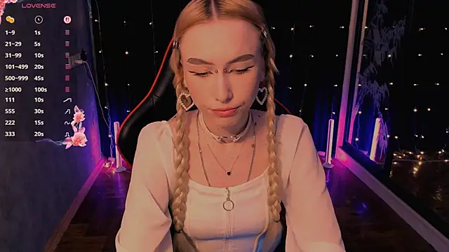 Snapshot of crybambi chatting on 04.11.26 crybambi online show from 04.11.26