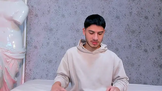 Snapshot of Apolo_Gray chatting on 02.05.26 Apolo Gray online show from 02.05.26