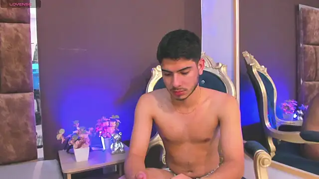 Snapshot of Apolo_Gray chatting on 02.20.26 Apolo Gray online show from 02.20.26