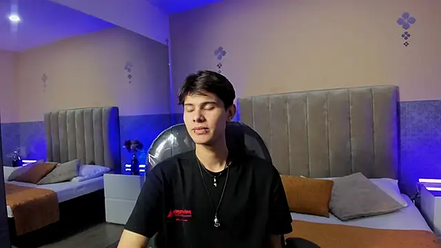 Derek Sinn online show from 03.12.26