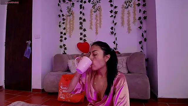 Stephanie Fontaine online show from 02.24.26