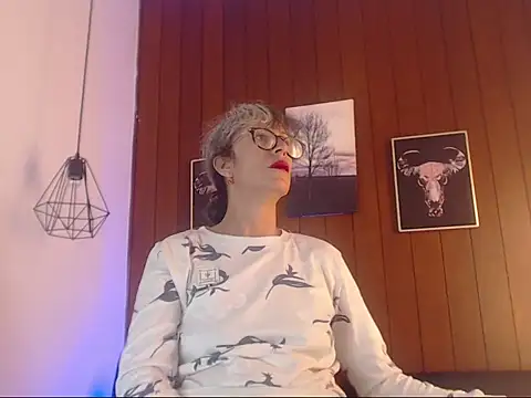 Snapshot of laurasofia45 chatting on 02.26.26 laurasofia45 online show from 02.26.26