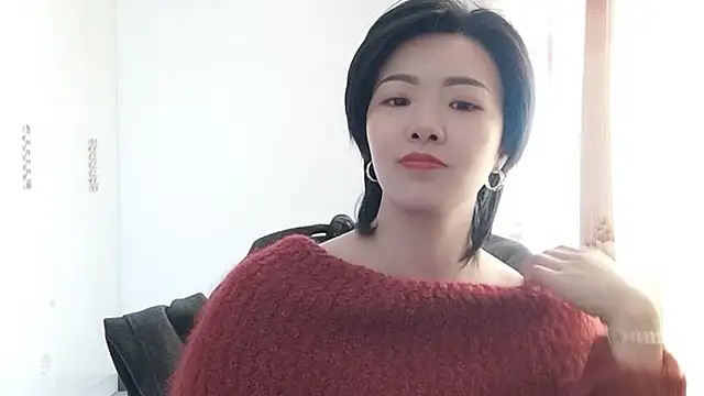 Snapshot of Nikishine chatting on 02.14.26 Nikishine online show from 02.14.26