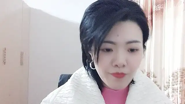 Snapshot of Nikishine chatting on 02.18.26 Nikishine online show from 02.18.26