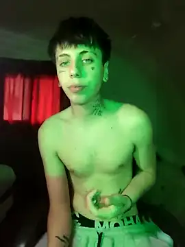 Snapshot of sableye21 chatting on 04.15.26 sableye21 online show from 04.15.26