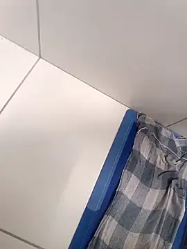 Snapshot of TropBig chatting on 02.05.26 TropBig online show from 02.05.26