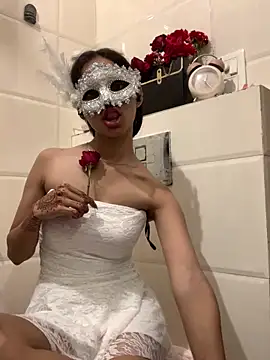 HEENA-STRIP online show from 02.16.26