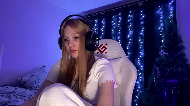 axin burnell online show from 02.14.26