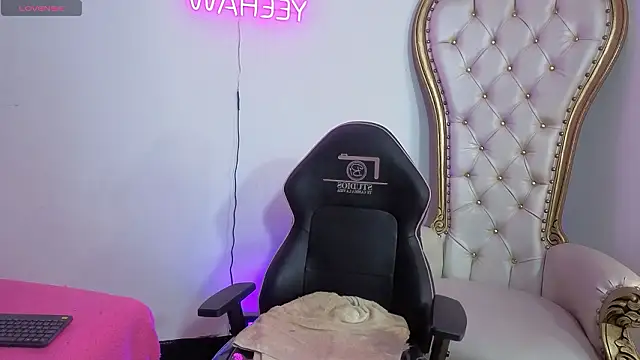 MILAH TAY online show from 03.29.26