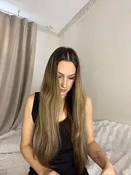 Alyxra online show from 03.25.26