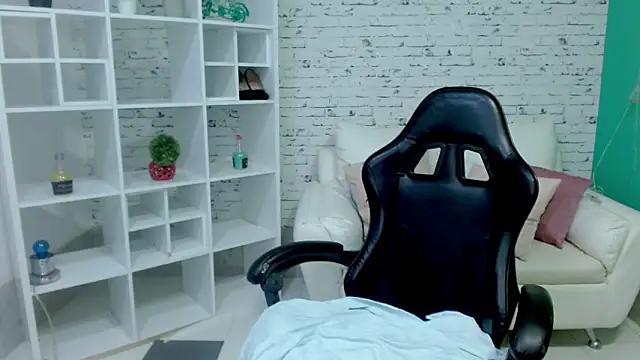 Snapshot of mariana_blondee chatting on 02.12.26 mariana blondee online show from 02.12.26