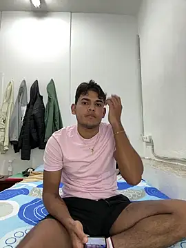 Snapshot of DavShi chatting on 02.13.26 DavShi online show from 02.13.26