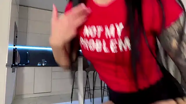 Snapshot of AuraXO chatting on 03.22.26 AuraXO online show from 03.22.26