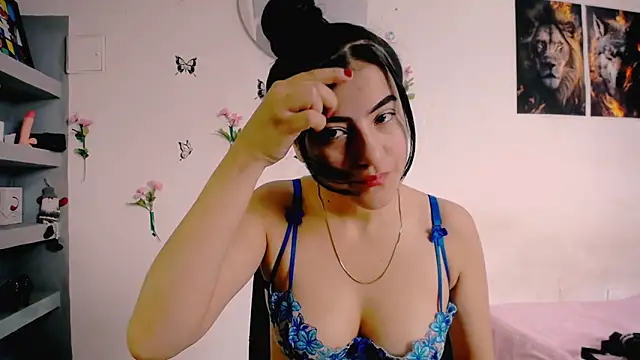 charlotte petit  online show from 02.17.26