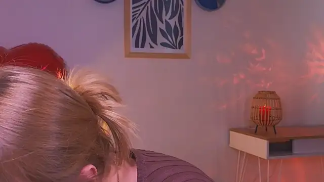 Snapshot of nikapie chatting on 02.15.26 nikapie online show from 02.15.26