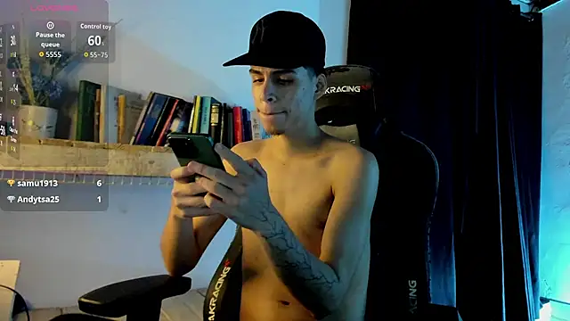 Snapshot of juan_posada chatting on 02.17.26 juan posada online show from 02.17.26