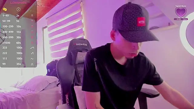 Snapshot of juan_posada chatting on 02.22.26 juan posada online show from 02.22.26