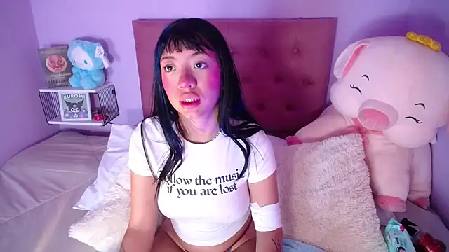 LiaLovet online show from 04.11.26