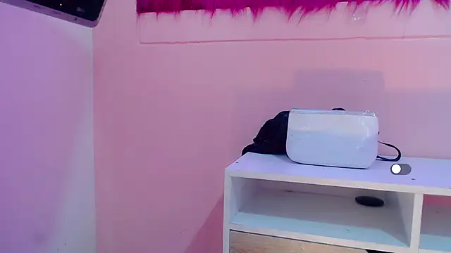 Snapshot of isabella_vogue chatting on 02.14.26 isabella vogue online show from 02.14.26