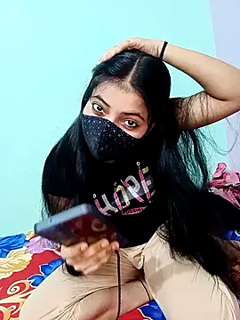 Snapshot of 18_year_old_girl chatting on 04.27.26 18 year old girl online show from 04.27.26