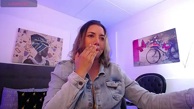 Snapshot of milfsecret69 chatting on 06.18.26 milfsecret69 online show from 06.18.26