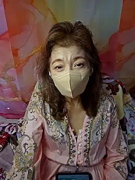 Snapshot of URAN429 chatting on 02.18.26 URAN429 online show from 02.18.26