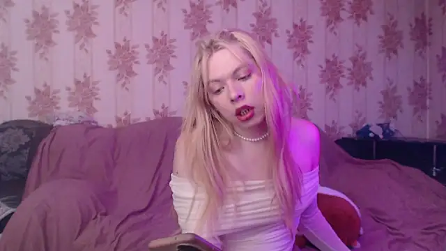 Cutie Bambi online show from 02.10.26