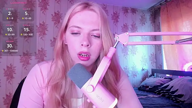 Snapshot of Cutie_Bambi chatting on 06.27.26 Cutie Bambi online show from 06.27.26