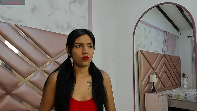 LauraRoot online show from 02.05.26