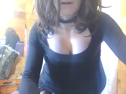 Snapshot of Luanatrav1 chatting on 02.22.26 Luanatrav1 online show from 02.22.26