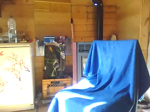 Snapshot of Luanatrav1 chatting on 02.25.26 Luanatrav1 online show from 02.25.26