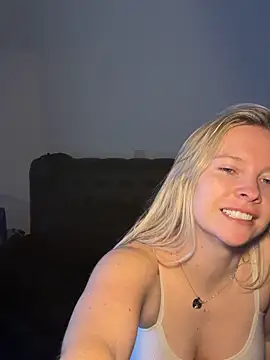 Snapshot of Ellie-rosee chatting on 02.16.26 Ellie-rosee online show from 02.16.26