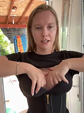 Ellie-rosee online show from 04.17.26