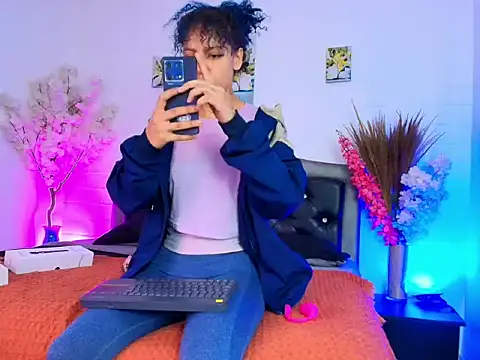 HannahBlue  online show from 02.10.26