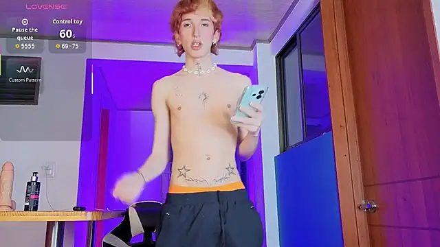 Snapshot of golden_twink_ chatting on 02.07.26 golden twink online show from 02.07.26