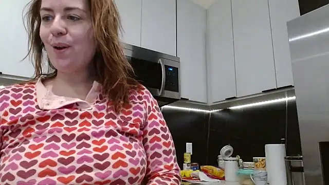 Snapshot of HazelSkyesChat chatting on 02.14.26 HazelSkyesChat online show from 02.14.26