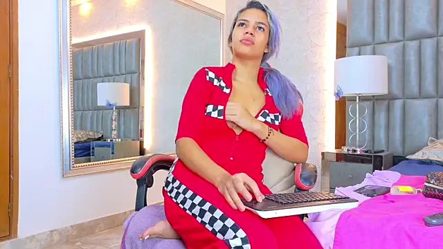 AlanaHouston online show from 05.23.26