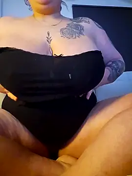 FringedAlmond online show from 02.07.26